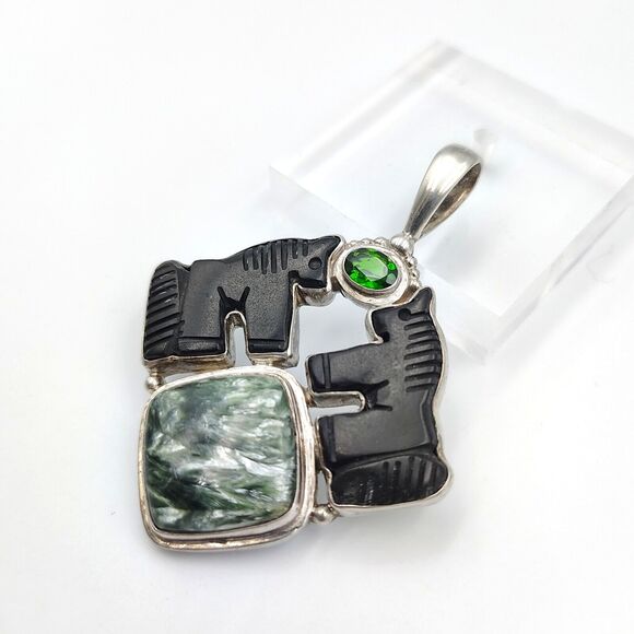 Vintage Sajen Sterling Silver 925 Carved Horse Onyx Seraphinite Peridot Pendant - Picture 1 of 14